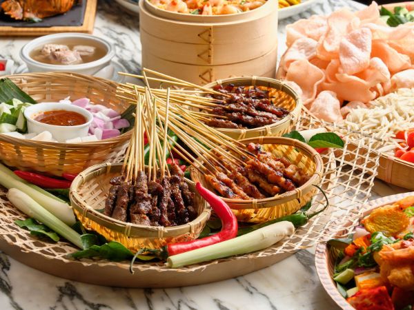 600 x450 Local Food Parade