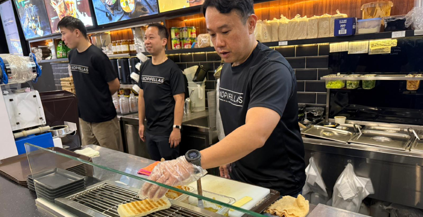 Brandon making toast Kopifellas