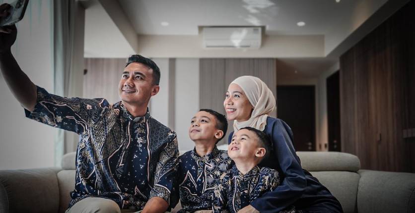 LTC Firdaus with his family