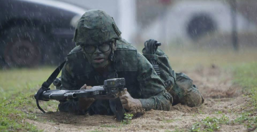 SAF Leopard Crawl (The Singapore Army Facebook)