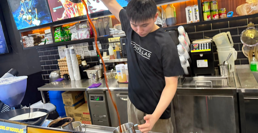 Kopifellas staff making kopi