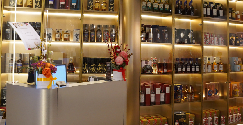 Treasure Paradise bar