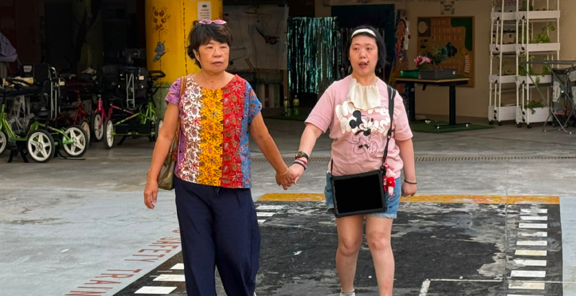 Yee Hua with her Mum